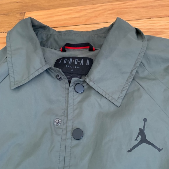 Jordan Windbreaker - Picture 3 of 3